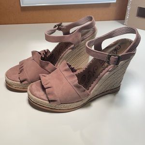 NAUGHTY MONKEY LOVE WEDGES IN BLUSH